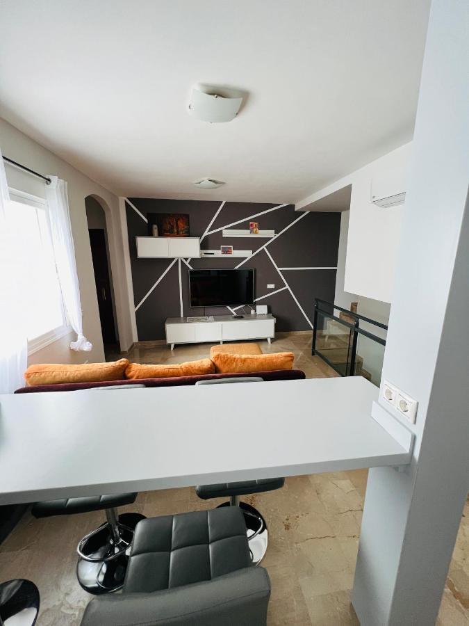 Апартаменты Japi Duplex Люсена Экстерьер фото
